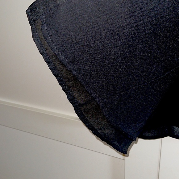 Black button up for under a suit coat or sweater. Short sleeves, double-layer. - Picture 4 of 6